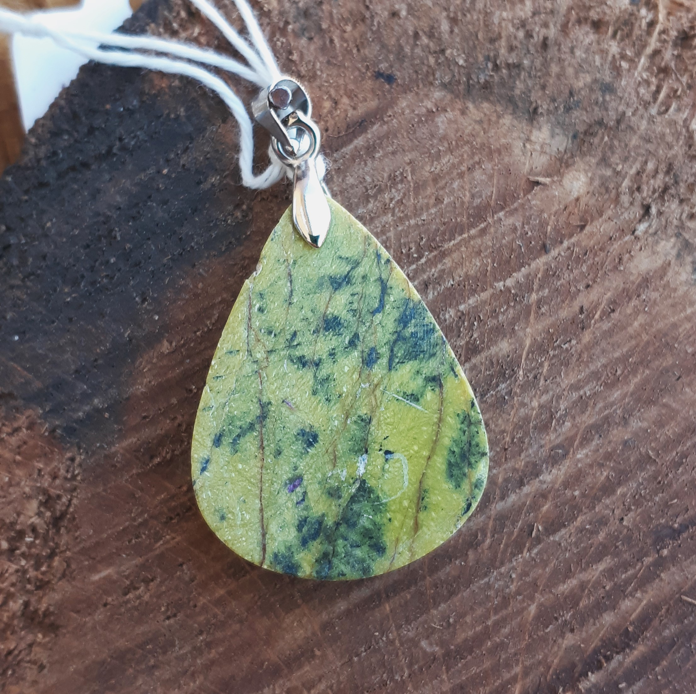 Pendentif en Atlantisite verso