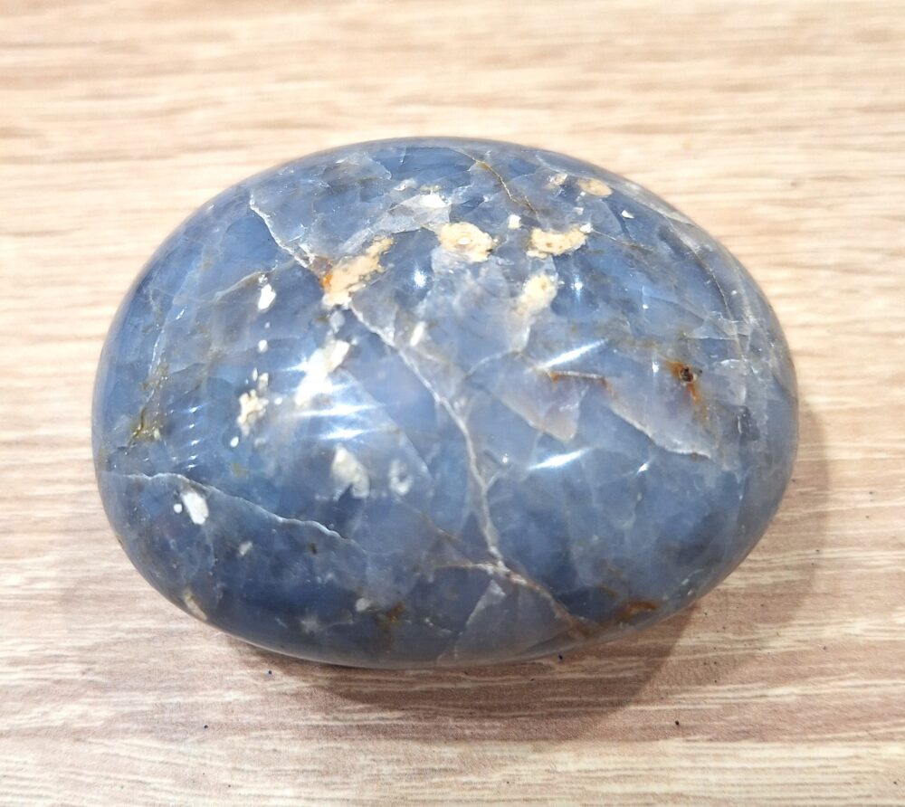 Galet en Opale bleue