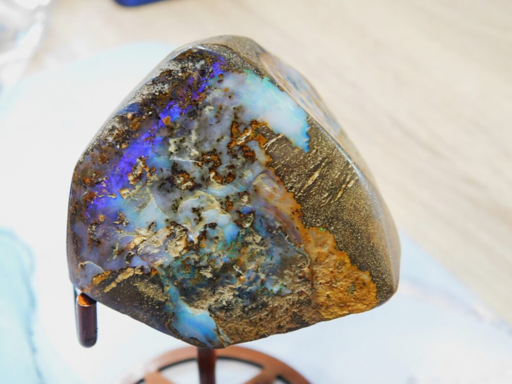 Opale boulder pierre polie