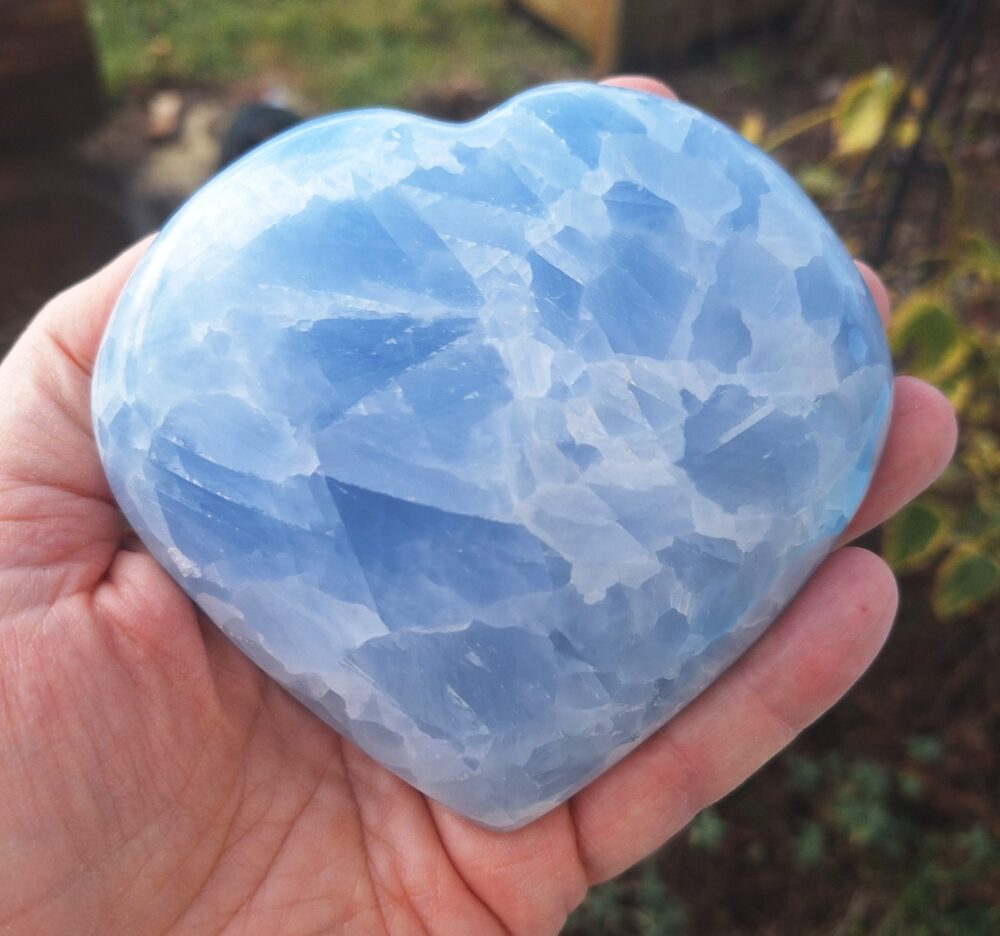 Grand coeur en Calcite bleue