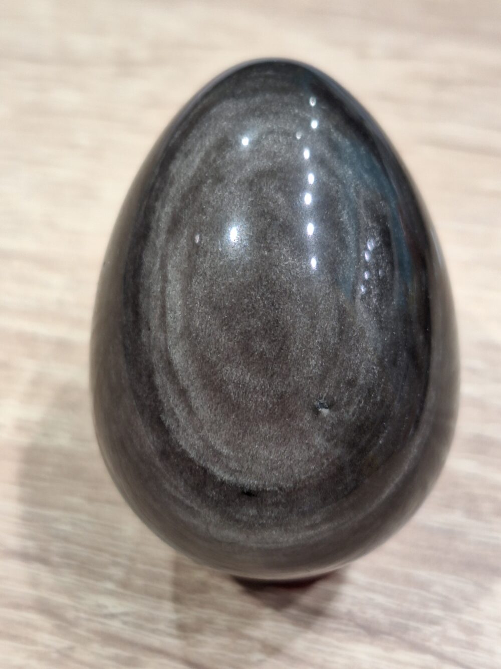 Oeuf en obsidienne argentée