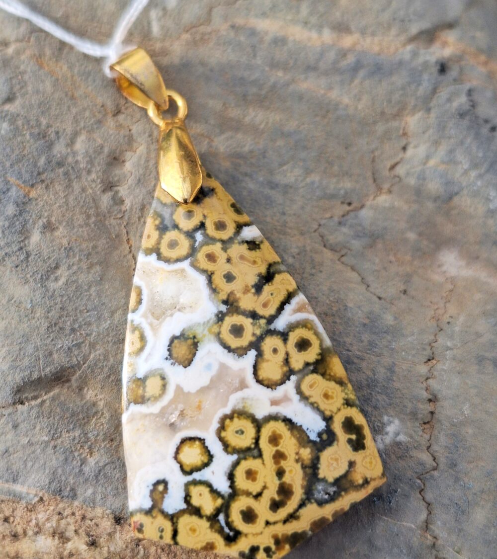 Pendentif en Jaspe orbiculaire ( océan )  jaune