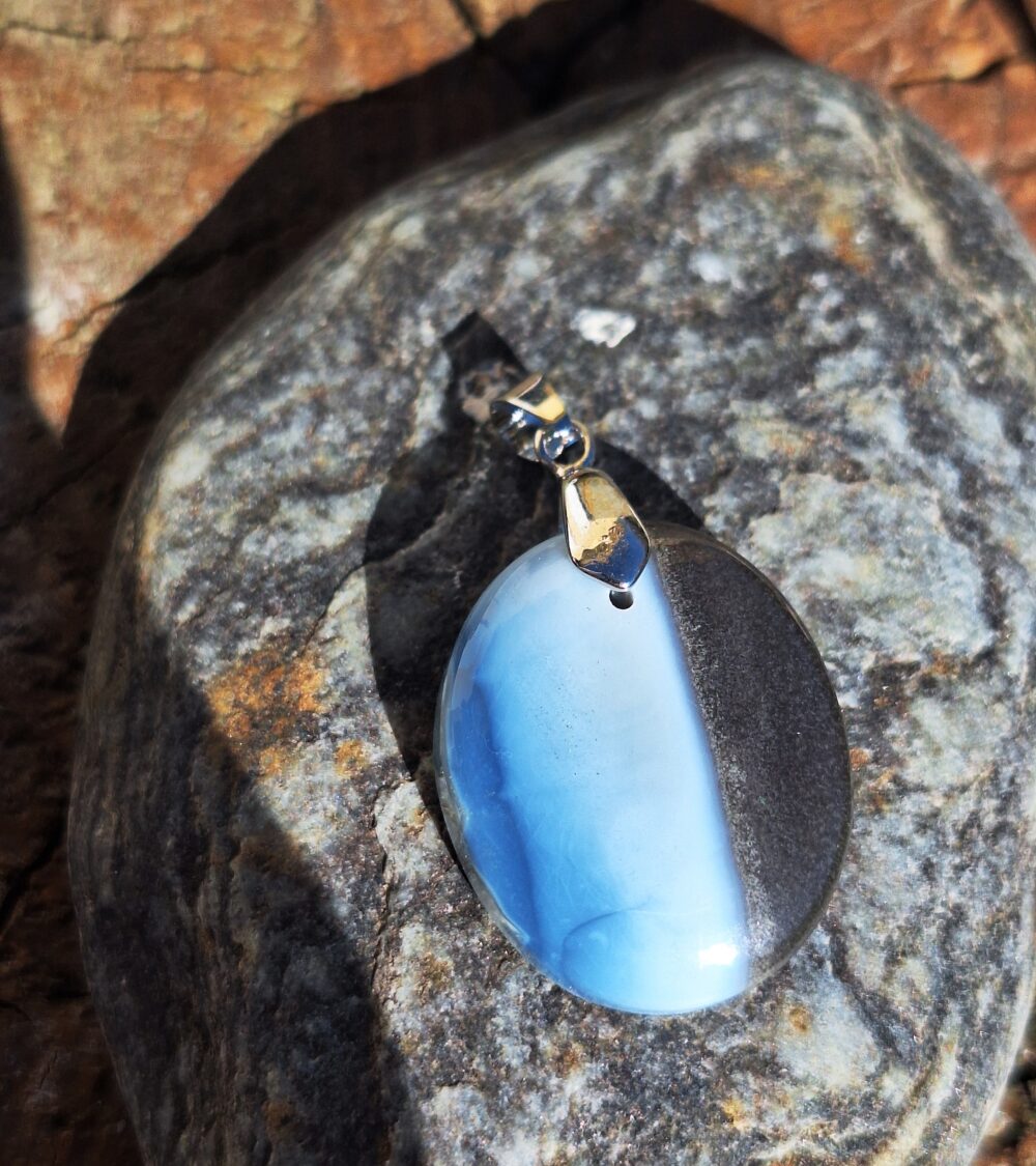 Petit pendentif Opale bleue Owyhee