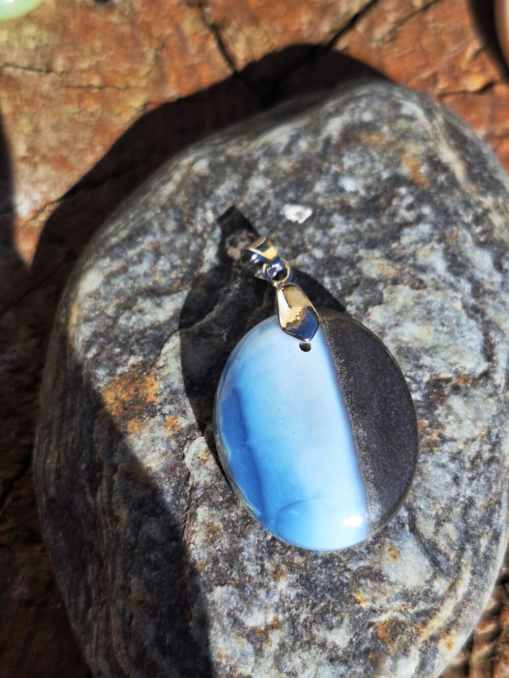 Petit pendentif Opale bleue Owyhee
