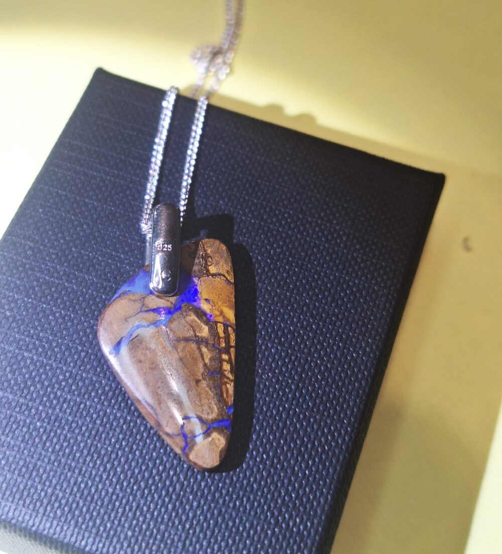 Pendentif en Opale boulder