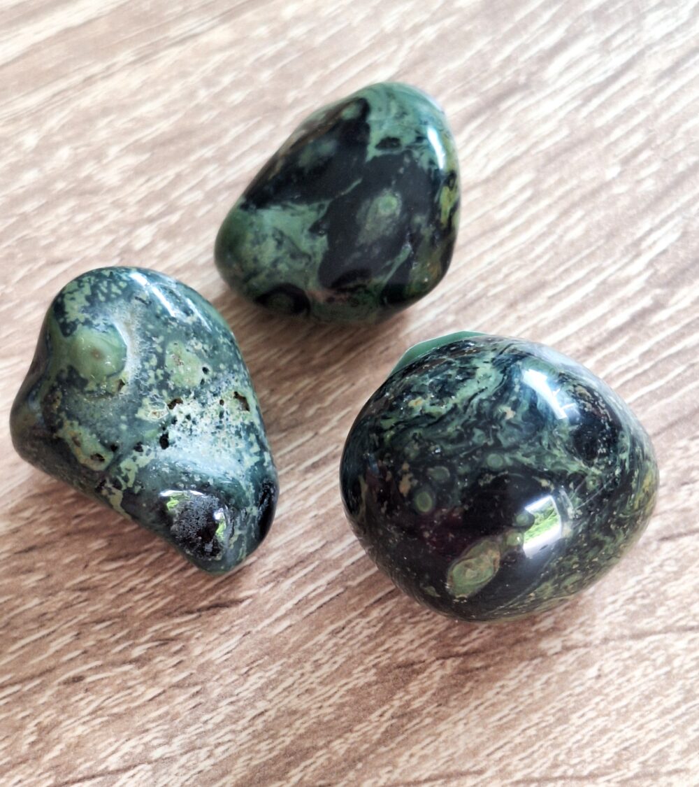 Lot de 3 pierres de Jaspe kambaba