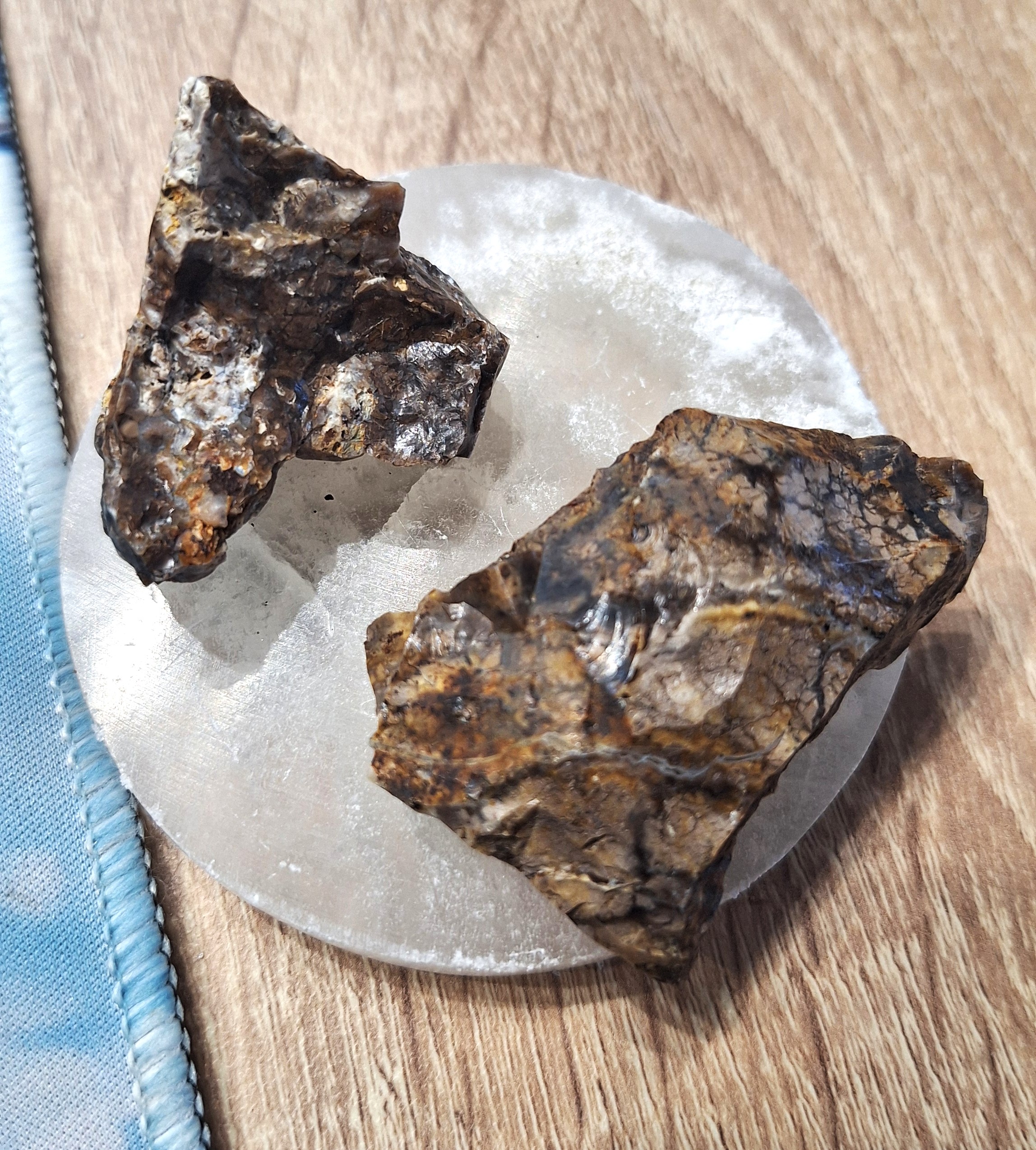 Opale brune du Jura – Image 2